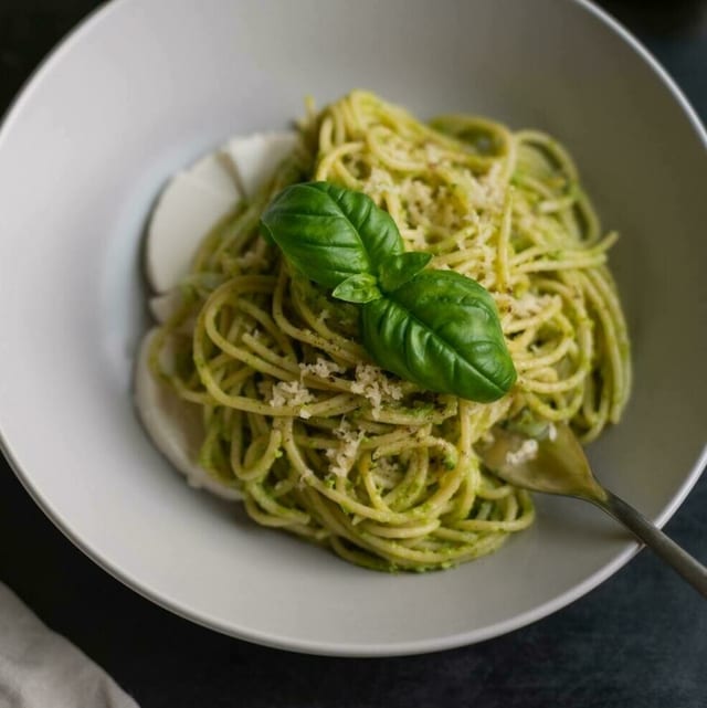 Tallarin Verde Peruano/Peruvian Pesto Pasta.