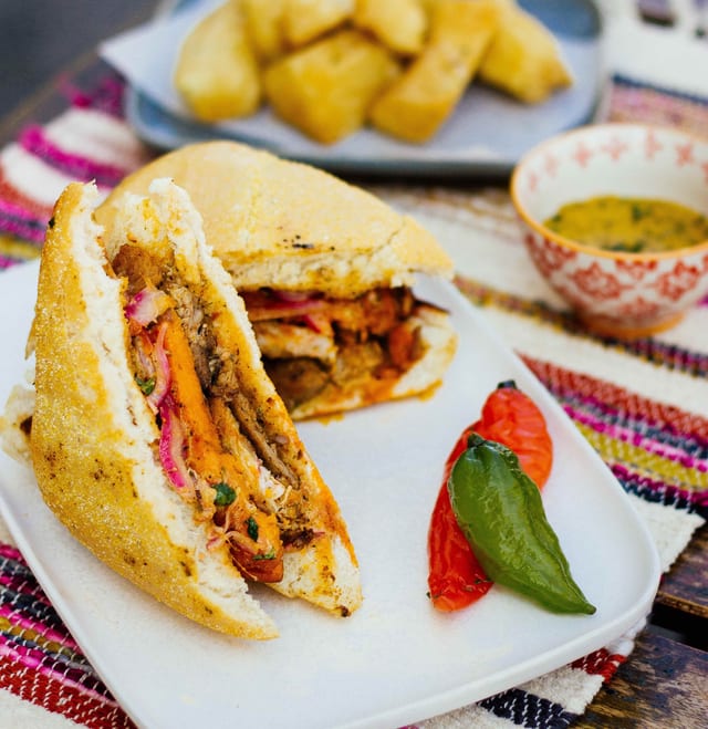 Pork Sandwich (Chicharron).