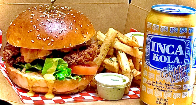 Fried Chicken Sandwich (Pollo)